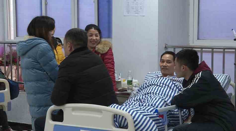 珙县人民医院接收的5名矿工病情稳定，各项生理指标和机能基本恢复，已具备出院条件。四川发布 图